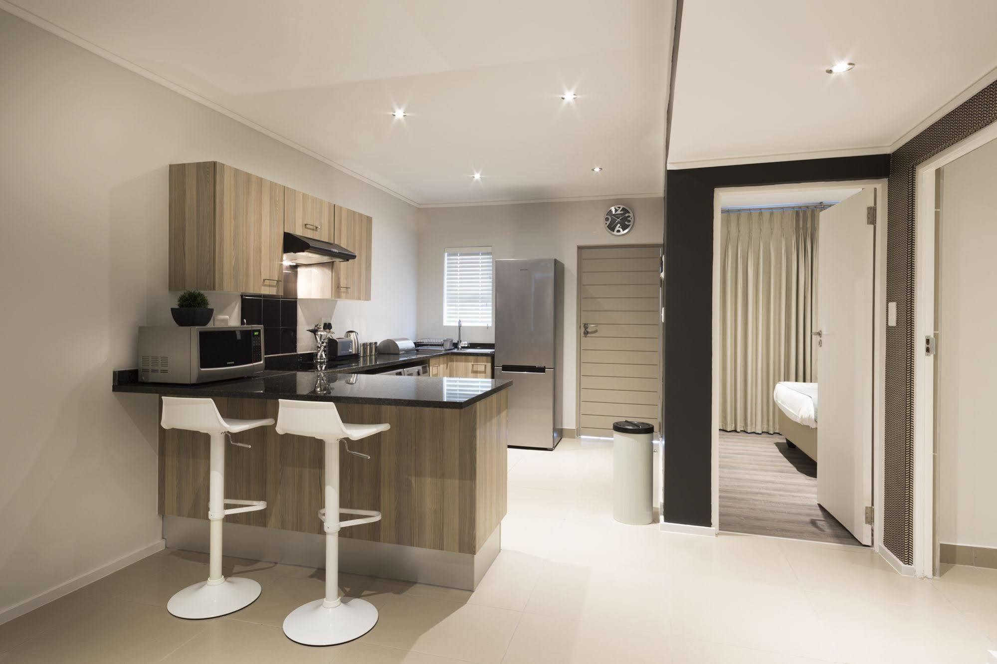 C.A.G - Upper East Side Lägenhet Sandton Exteriör bild